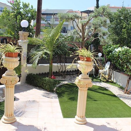 Ivoton Home Paphos Buitenkant foto