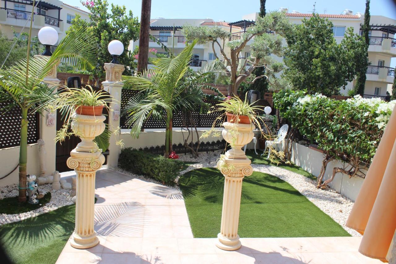 Ivoton Home Paphos Buitenkant foto