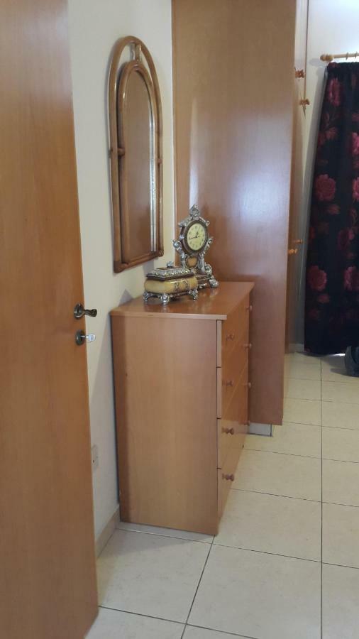 Ivoton Home Paphos Buitenkant foto