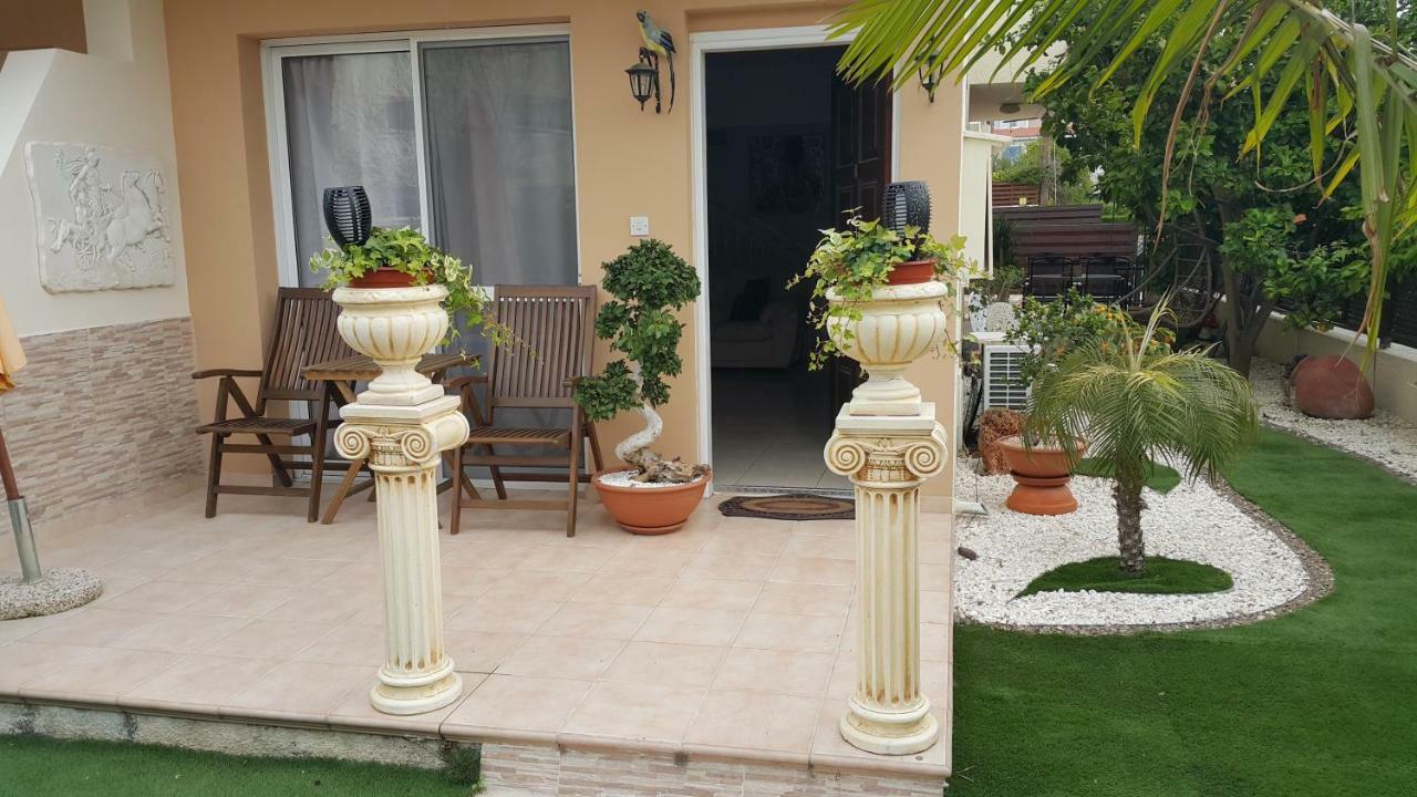Ivoton Home Paphos Buitenkant foto